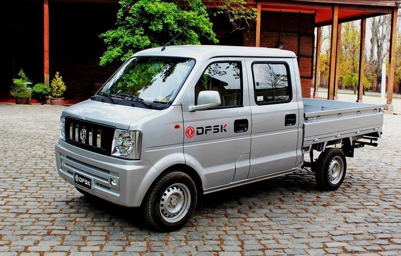 Pick Up Cabine Dupla V22 versões Gasolina e