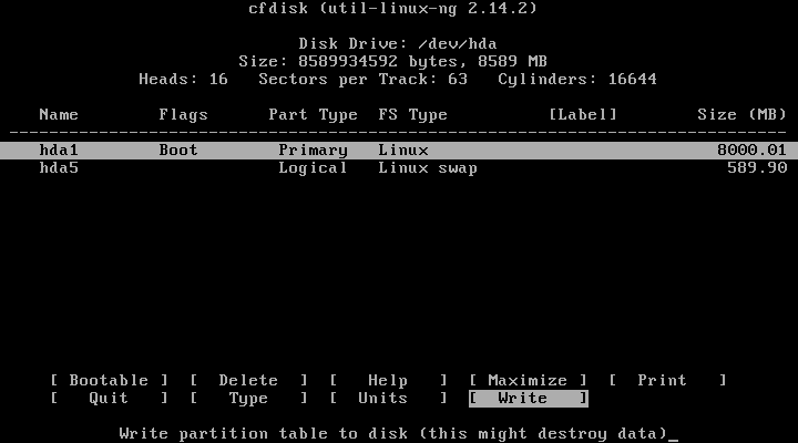 Depois de ter efetuado o login será mostrado na tela um típico ambiente em Shell onde terá acesso a coisas como o cfdisk, fdisk, e ferramentas de instalação.