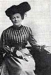 Clara Zetkin (1857-1933) Em 1910, na Conferência das Mulheres