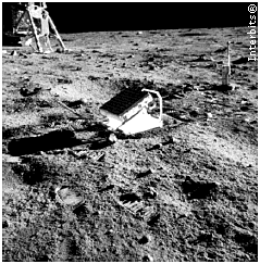 06. [0,8] As comemorações dos 40 anos da chegada do homem à Lua trouxeram à baila o grande número de céticos que não acreditam nessa conquista humana.