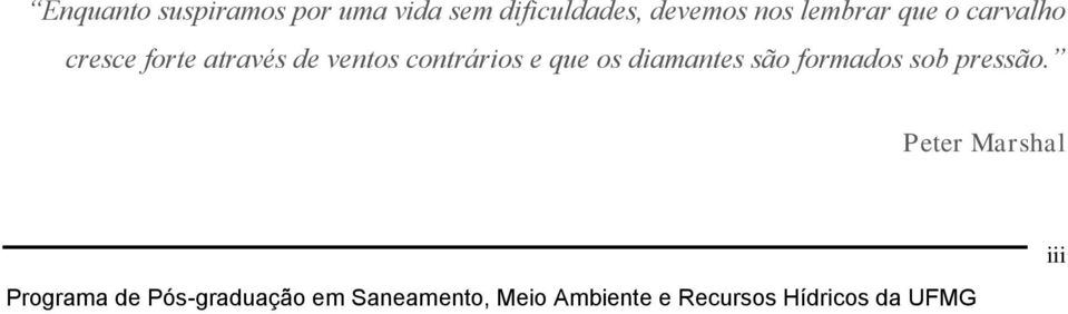 carvalho cresce forte através de ventos