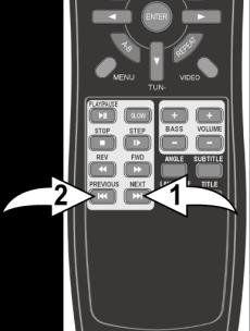 4 Insira o adaptador para base de ligação universal (A) fornecido com o seu ipod no respectivo compartimento (B) dispondo os pinos/ganchos na parte da frente, como indicado acima.