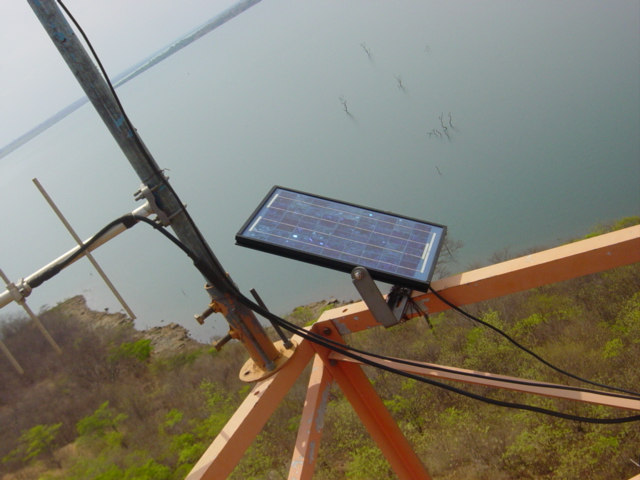 .. Dados de vento Os dados de vento que alimentam o sistema provêm de equipamentos adquiridos no ano de 000 pelo projeto ONDISA (Produção de ondas induzidas pelo vento no lago de Ilha Solteira)