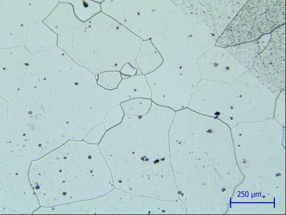 72 5.3.1. Microestrutura A avaliação da microestrutura da ZTA das soldas (Figuras de 5.22 a 5.