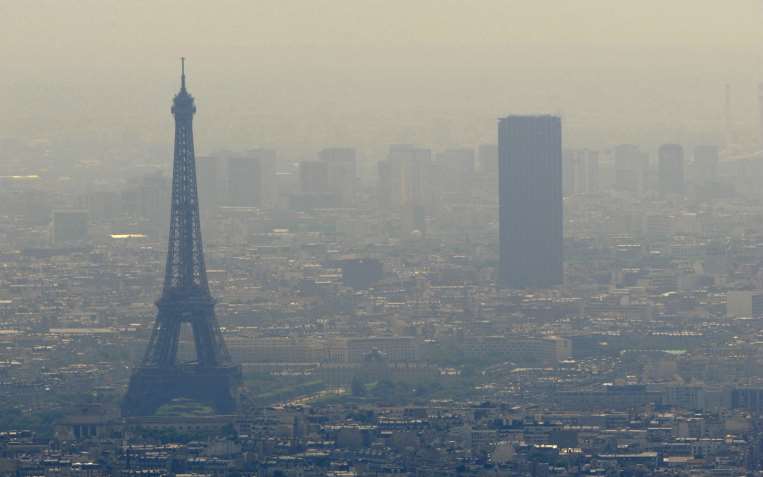 Efeito SMOG As cidades industrializadas são, ainda, mais vulneráveis a outros fenômenos, como, por exemplo, o smog