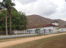 Parceria: denominação Fazenda Guaritá códice AIII - F08 - RF localização Estrada da Guaritá, 3º distrito, subdistrito de Comércio, Taboas município Rio das Flores época de construção séc.