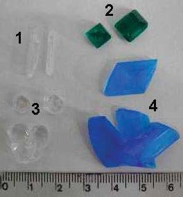 Química Orgânica Experimental INTRODUÇÃO Olá, hoje vamos tratar de uma das técnicas mais utilizadas na purificação de compostos orgânicos sólidos, a recristalização.