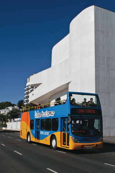B G E E Parque Moinhos de Vento F Usina do Gasômetro G Calçada da Fama CIT - Centro de Informações Turísticas 3 LINHA TURISMO City tour nos ônibus de dois andares da Linha Turismo.