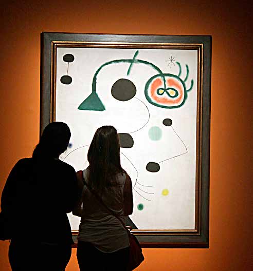 1º andar Joan Miró i Ferrà / Personagem e pássaro na noite, 1945, Óleo sobre tela, 147 x 114 cm Coleção do Museo Nacional Centro de Arte Reina Sofía, Madrid Successión Miró, Miró, Joan/ AUTVIS,