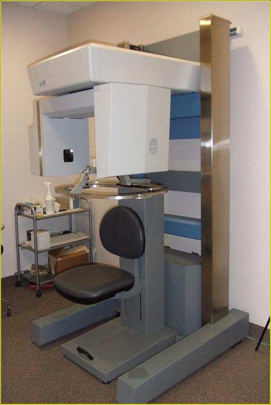 38 CAT Cone Beam 3-D Dental Imaging System (Imaging Sciences International, Hatfield, PA, EUA) (Figura 4.5), seguindo o protocolo de aquisição: Espessura do voxel: 0.