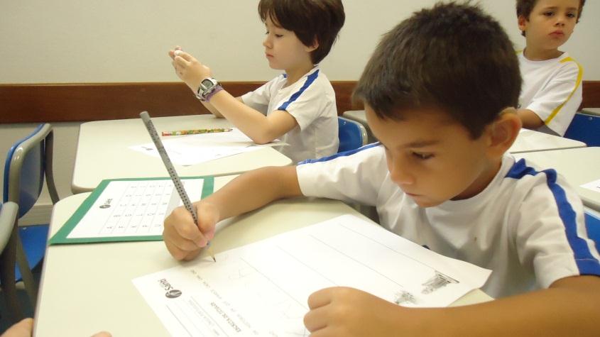 Sequência de Leitura e récita de quadrinhas.