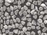 Estes cristais são projetados para se microfraturar e assim apresentar novas e afiadas arestas nas aplicações abrasivas.
