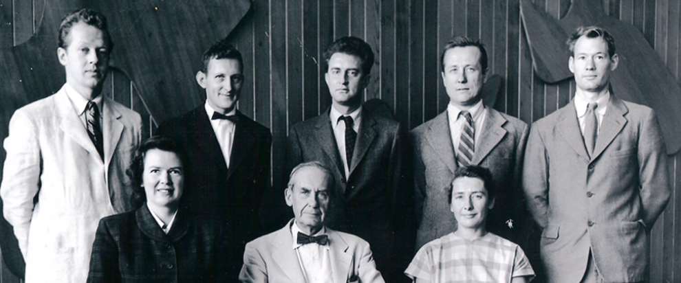 The Architects Collaborative (TAC) Foi uma empresa de arquitetura americana formada por Walter Gropius e sete arquitetos mais jovens em 1945 em Cambridge, Massachusetts: Norman C.