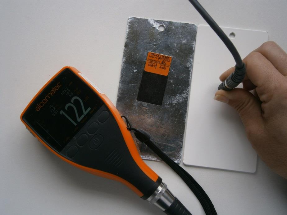 Espessura da película seca Medição de espessura EN ISO 2808 Método 7C (magnéticos) ou 7D (não magnéticos) Padrão aço pª fazer o zero Chapa não revestida (galvanizada ou outra ) pª verificação