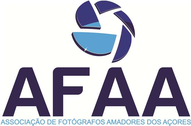 Entre Cristãos e Mouros é um concurso fotográfico organizado pela AFAA - Associação de Fotógrafos Amadores dos Açores, em parceria com CMRG - Câmara Municipal da Ribeira Grande. 1.