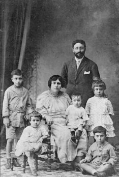 Nupcialidade, Divorcialidade e N atalidade na Região do Norte ( 1991-1992) Nupcialidade, Divorcialidade e Natalidade na Região do Norte (1991-1992) UMA HISTÓRIA COM MORAL António Eduardo Pereira* A