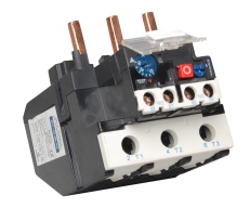 PROTEÇÃO INDUSTRIAL CONTATORES DE POTÊNCIA CORRENTE POTÊNCIA CCV/KW(AC) TENSÃO USO UE NOMINAL (A) 220V 80V MAX. (VCA) CONTATOR CJX1S-09 2NA + 2NF 9A /2.2 5/.