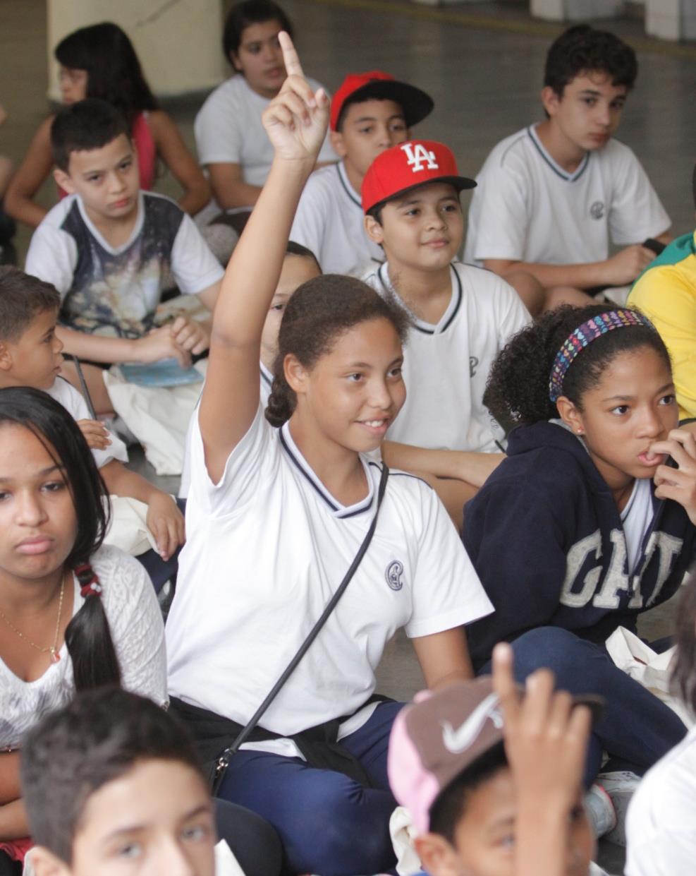 Escola Estadual Aristides de Castro SP Data: 29/05 Horário: 10h às 12h N de crianças: 93 Bela Gil foi à Escola Estadual Aristides de Castro, no Itaim Bibi, para bater um papo sobre alimentação