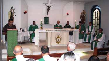 Escola Diaconal Santo Estevão 22 B) IMAGENS DO DIA Santa Missa