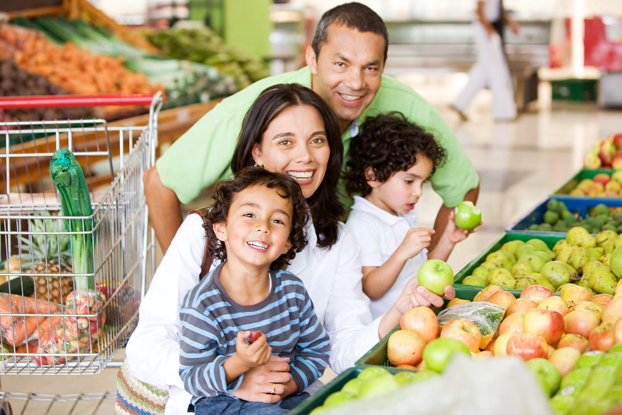 AUXÍLIO REFEIÇÃO E/OU ALIMENTAÇÃO Apoiar, financeiramente, os hábitos alimentares e uma melhoria na qualidade nutricional dos colaboradores beneficiários e seus familiares.