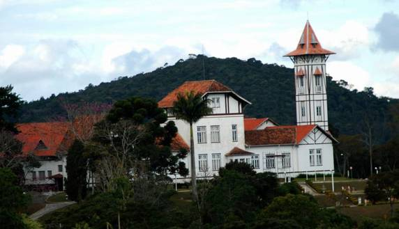 10:30 às 11:00 Prédio Sede Salas de aula/ Laboratórios/ Jardim 11:10 às 12:00 Prédio Anexo Prédio Principal e Laboratório de Análise Sensorial Visitas as instalações do prédio para conhecer sua