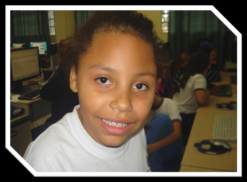 Meu nome é Marina Nogueira dos Santos, tenho 8 anos nasci em São Paulo, estudo na EMEF Dona Jenny Gomes. Na escola gosto de brincar.
