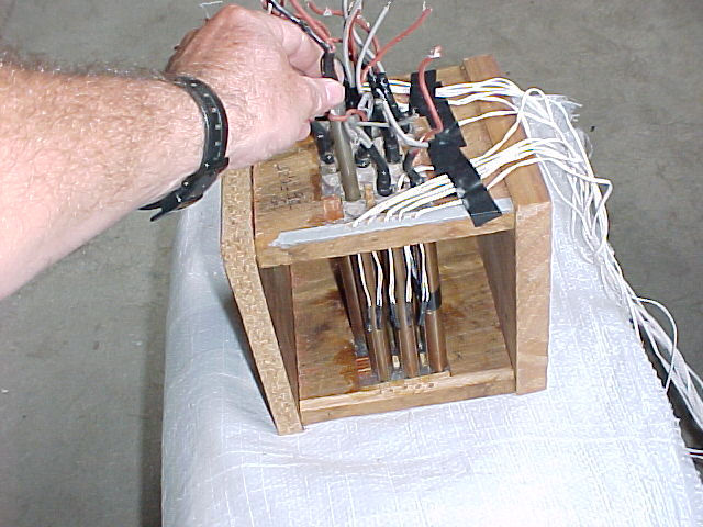 49 3.2.7 Montagem final do módulo de teste No módulo mostrado na (fig. 26), foram instaladas as resistências elétricas no interior dos tubos.