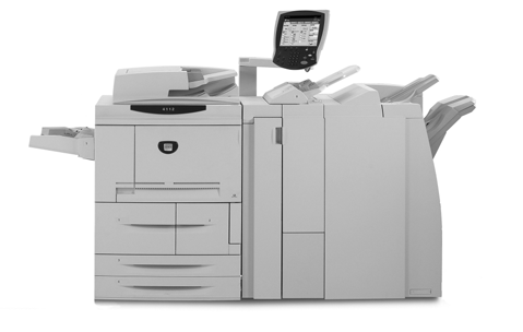 Introdução 1 Apresentação da sua nova Xerox 4112/ 4127 A Xerox 4112/4127 é uma copiadora/impressora ou apenas copiadora em preto-e-branco. A 4112 110 imprime até 110 páginas por minuto.