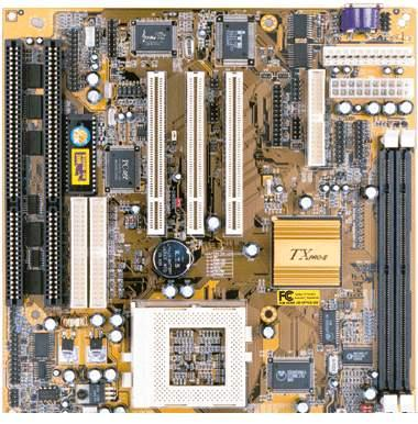 Placa principal (motherboard) Os componentes essenciais da motherboard são: slots para o encaixe das placas de vídeo, som, modem, etc.