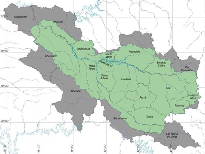 Mapa 2: Mapa da Bacia Hidrográfica do Rio Araguari e limites dos municípios.