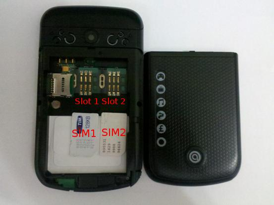 3. FECHANDO O SEU SMARTPHONE Posicione a tampa do aparelho conforme imagem ao lado Faça um movimento de empurrar para cima.