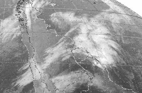 Foram calculadas as trajetórias das parcelas de ar, até 30 horas, na região da frente quente observada no litoral do Rio Grande do Sul, em 30 de junho de 1998, para os níveis de 1000, 850, 700 e 500