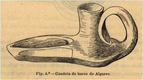 menos fácil de identificar como islâmico, é a panela proveniente da mina de cobre da Serra de Caveira (Canal Caveira): um vaso de barro, um tanto grosseiro, espécie de panela ou olla, com duas asas