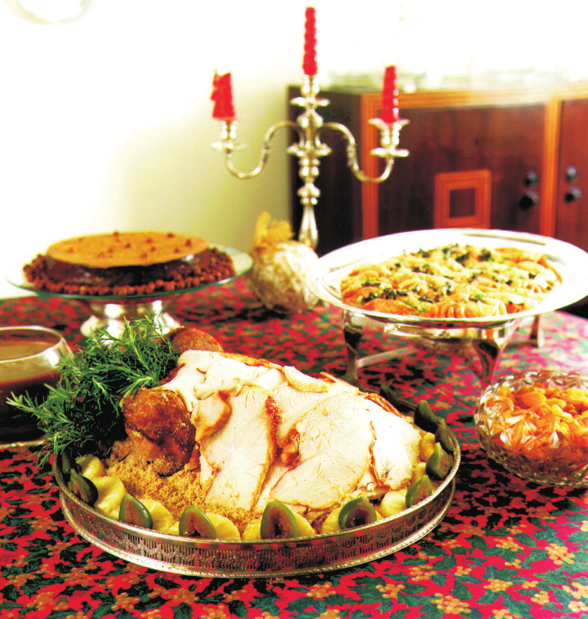 Natal Gourmet - Ceia de Natal Informativo ACIAS Hoje em dia o Natal, é essencialmente uma festa reservada à comunhão da família, que se reúne à volta da mesa (ceia) devidamente enfeitada e com pratos