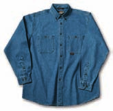 7513 calções tipo Bermudas multi-bolsos, em lona, azul 7520 jeans acolchoados, 5 bolsos, com grande bolso lateral, azul Sujeitos a disponibilidade 7530 camisa de ganga, azul XS 1 075130146 S 1