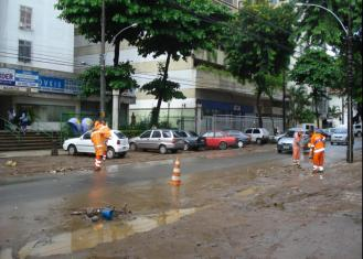 Sistemas tradicionais de manejo de águas pluviais em meio urbano Fontes de poluição - esgotos domésticos