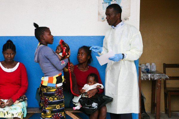 [:pb]vida pós-ebola: o futuro do sistema de saúde no Oeste Africano[:] por Por Dentro da África - sexta-feira, dezembro 30, 2016 http://www.pordentrodaafrica.