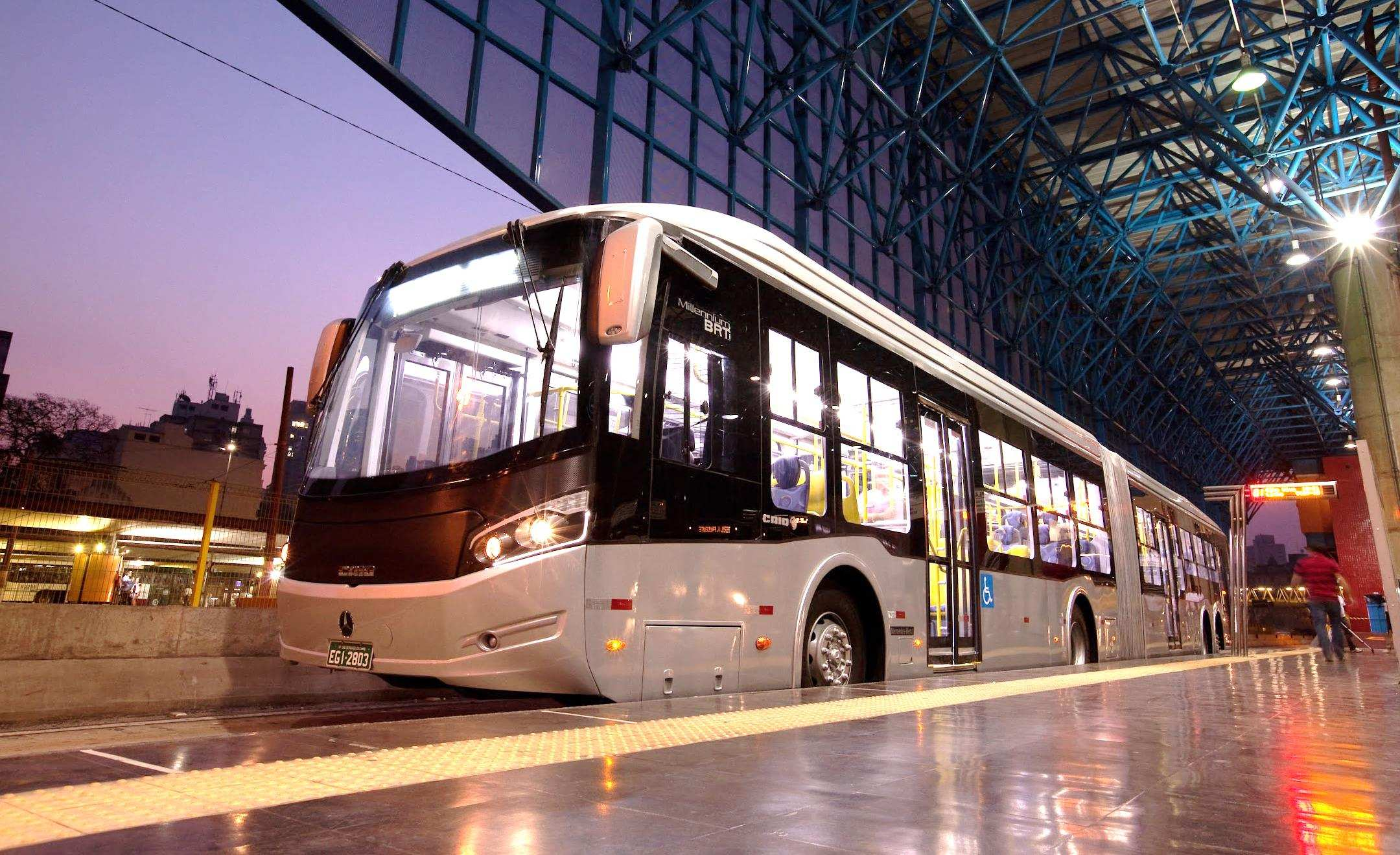 Bus Rapid Transit Imagem distinta Ônibus de alto desempenho Sistema de acompanhamento