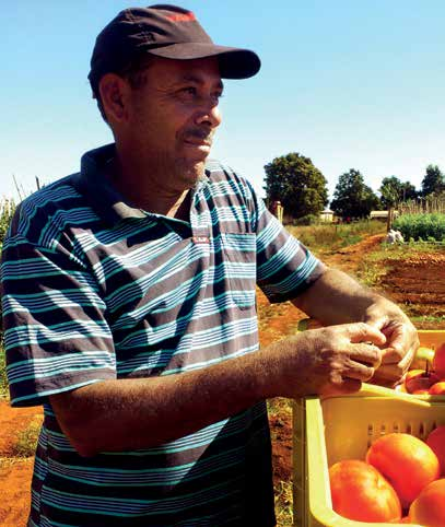 beneficiários do Pronaf Projetos individuais ou coletivos que gerem renda aos agricultores familiares e assentados da reforma agrária; Possua no mínimo 50% da renda bruta familiar originada da