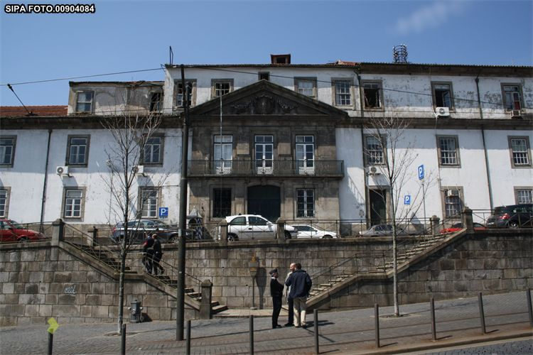 Figura 8 Vista exterior do edifício do Governo Civil do Porto