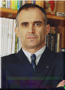 Crónicas - Crónicas Militares Nacionais Tenente-coronel Miguel Silva Machado Curso de Sargentos do Exército Por despacho do Chefe do Estado-Maior do Exército, de 10 de Maio de 2004, foram alteradas