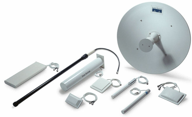 Introdução 18 Figura 1 Exemplo de Access Point e antenas externas Um AP fornece uma entrada para o backbone (cabeado) da rede e uma saída para os usuários através de RF.