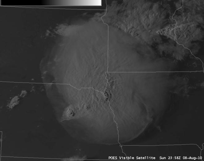 7. Sistemas Convectivos de Mesosescala Exemplos de SCM observados por satélites no canal IR: linha de instabilidade