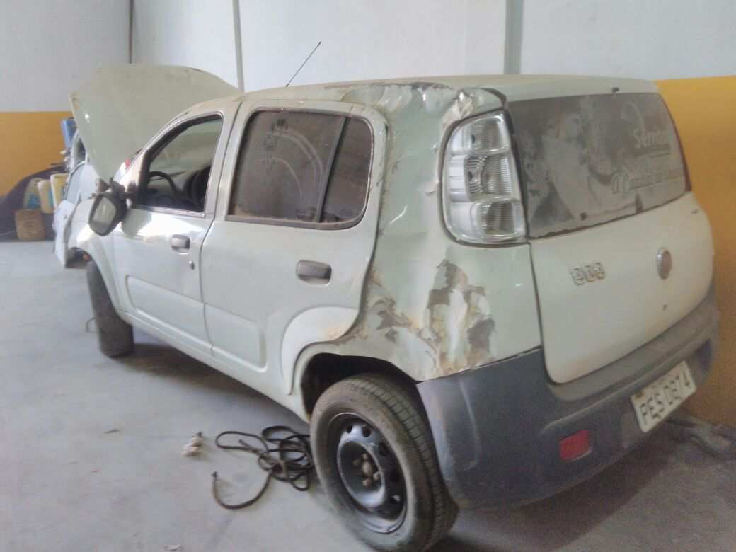 LOTE 19 19 FIAT/UNO VIVACE 1.