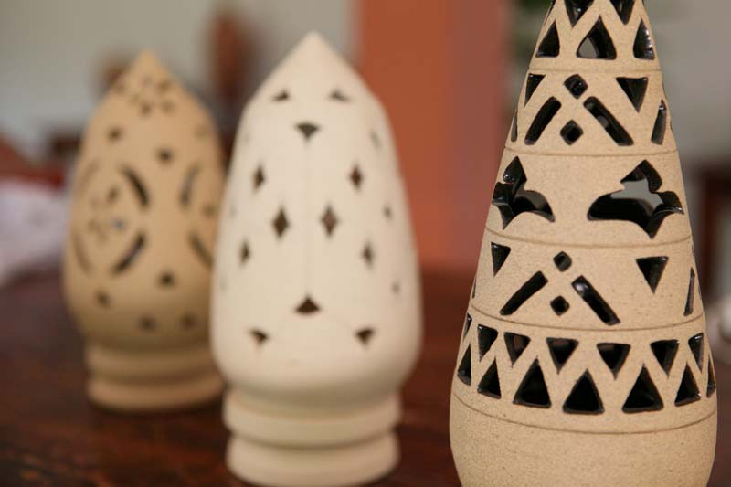 Cerâmica e Artesanato Considerado como um dos mais importantes polos de arte cerâmica da América Latina, a cerâmica de Cunha é reconhecida pela diversidade técnica e estética de seus artistas, o que