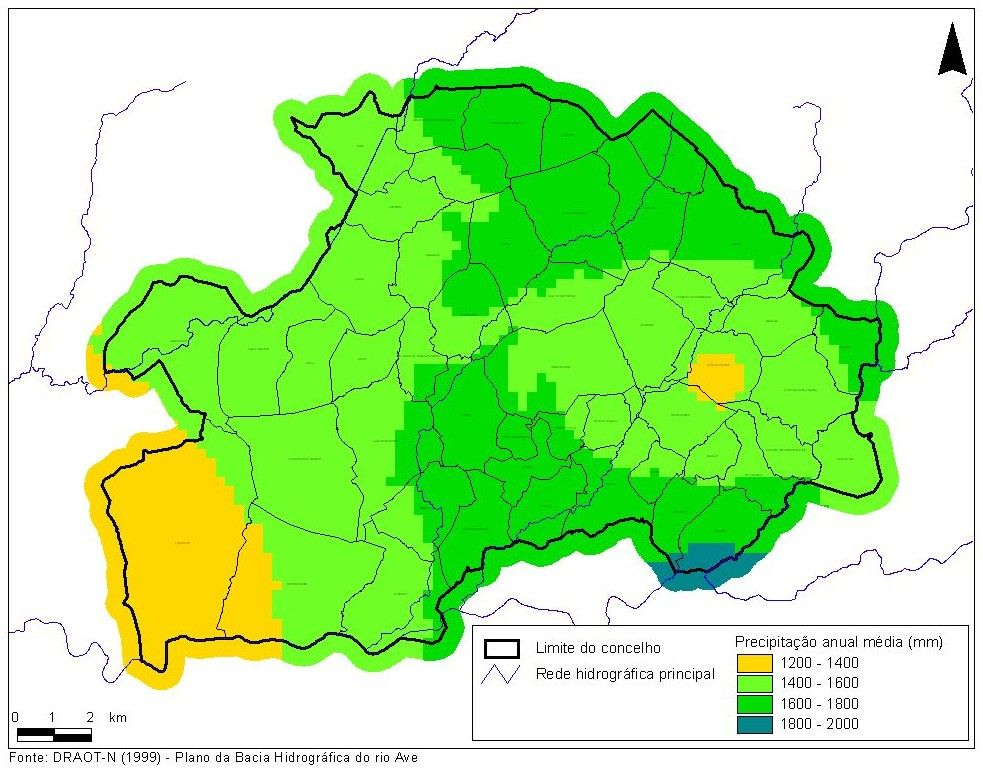 O Concelho de Vila Nova de Famalicão, segundo a Figura 5, regista uma precipitação, entre 1200 e 2000 mm, sendo os maiores valores de precipitação registados na zona do vale do Ave, a Sul do Concelho