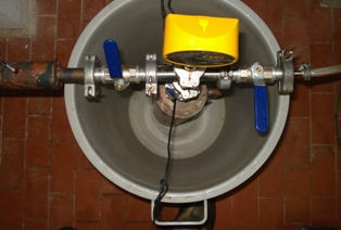 65 Controlador Recipiente com água Figura 5. Controlador de temperatura d água. A Figura 5.