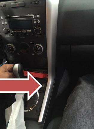2) Instalação do aparelho: Realize o procedimento abaixo com o veículo desligado e a chave