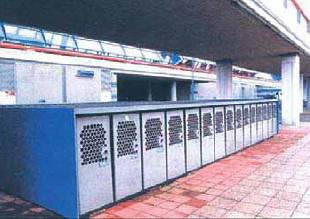 47 Foto 16: Biciclex (Lockers) sob o metrô de Paris. Fonte: SEMOB, 2007.