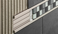Perfis de remate para pavimentos Schlüter -SCHIENE é um perfil especial para o remate dos cantos exteriores em pavimentos cerâmicos, mas também pode ser aplicado perfeitamente com outros materiais de